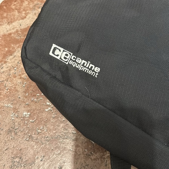 Large Dog Trail Pack - Picture 2 of 5